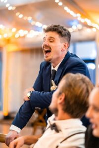 Ambiance lors du repas de mariage au Château de Bonnemare