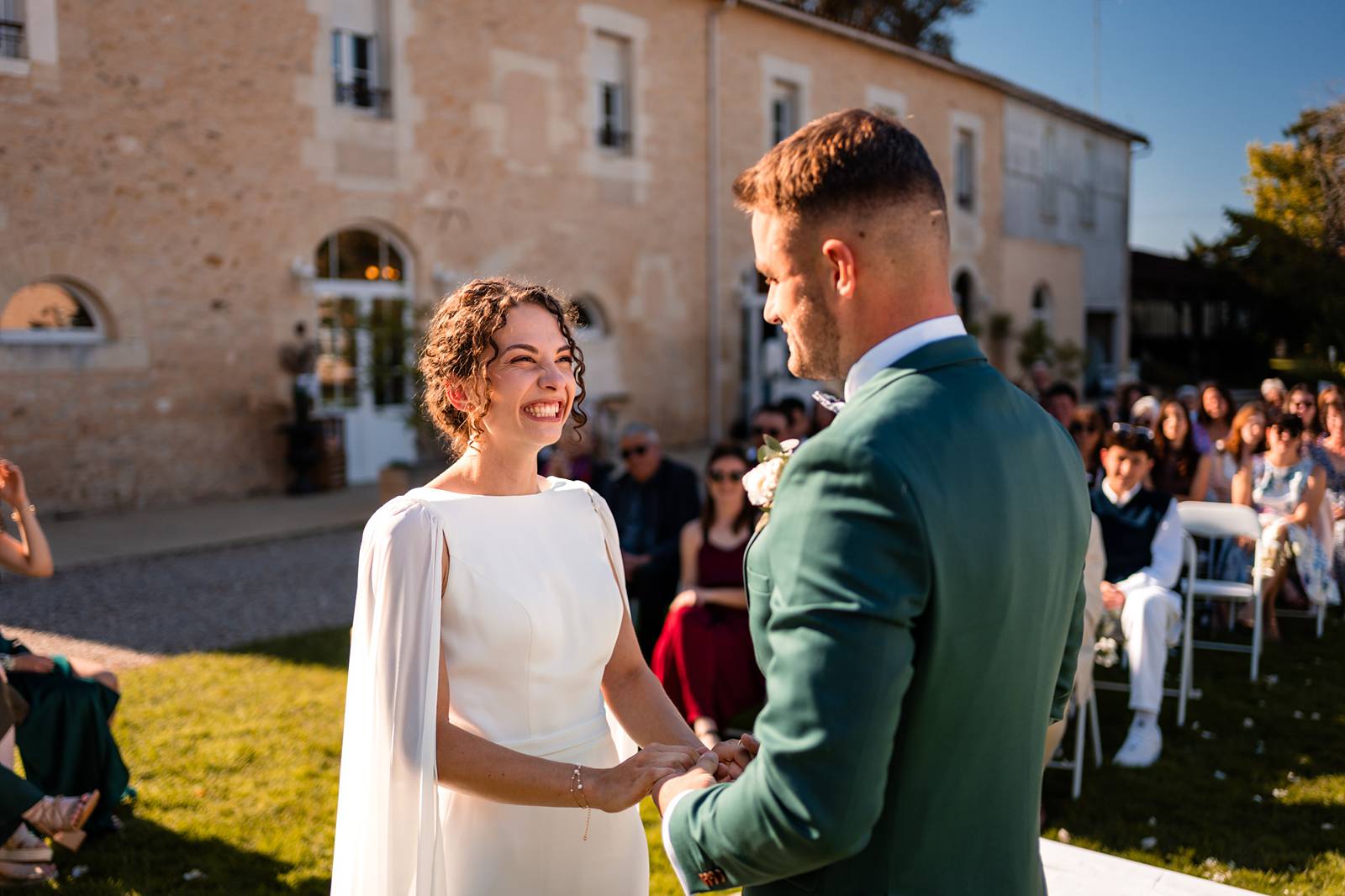 Échange des vœux de Laura et Tristan devant leurs invités