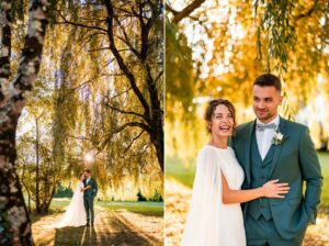 Portrait romantique des mariés au coucher du soleil sous les arbres