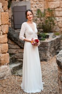 Photos de couple élégantes et originales au Prieuré Notre-Dame de Conil