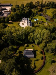 drone mariage au Château de Saint-Cyr-du-Gault