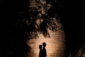 original night wedding couple pictures at chateau de maumont - photos de couple mariage originales la nuit au Château de Maumont
