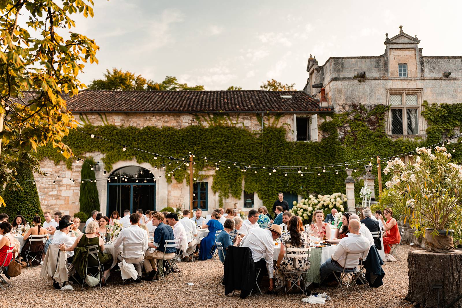 wedding dinner at chateau de maumont - repas de mariage au Château de Maumont