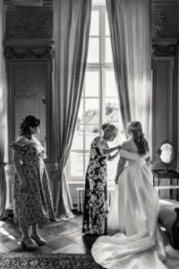 Jewish wedding preparation at Château de Bonnemare.