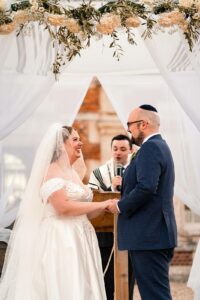 Jewish wedding giving of the rings at Château de Bonnemare.