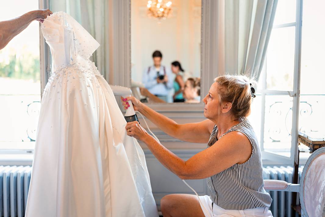 Jewish wedding preparation at Château de Bonnemare.