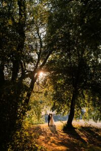 Jewish wedding couple pictures at sunset at Château de Bonnemare.