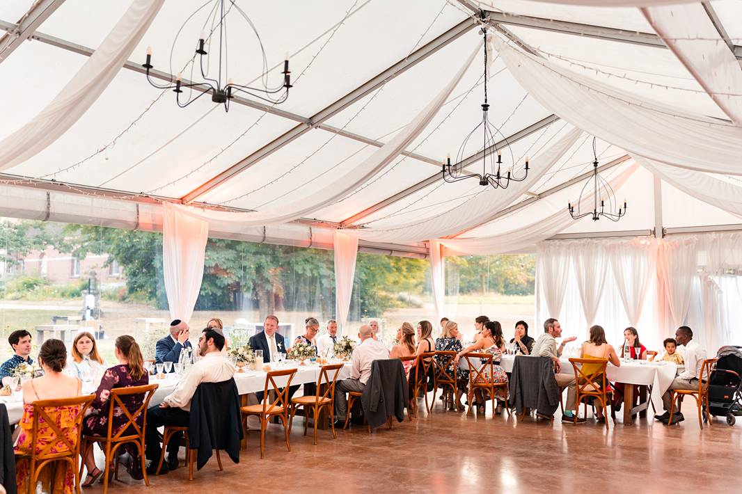 Jewish wedding dinner at Château de Bonnemare.
