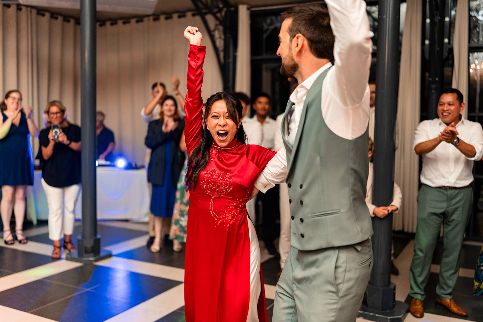 Mariage franco-vietnamien au Domaine de La Fauconnie