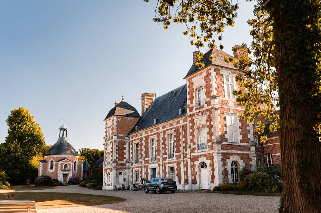 Welcome dinner at Château de Bonnemare in Normandy.