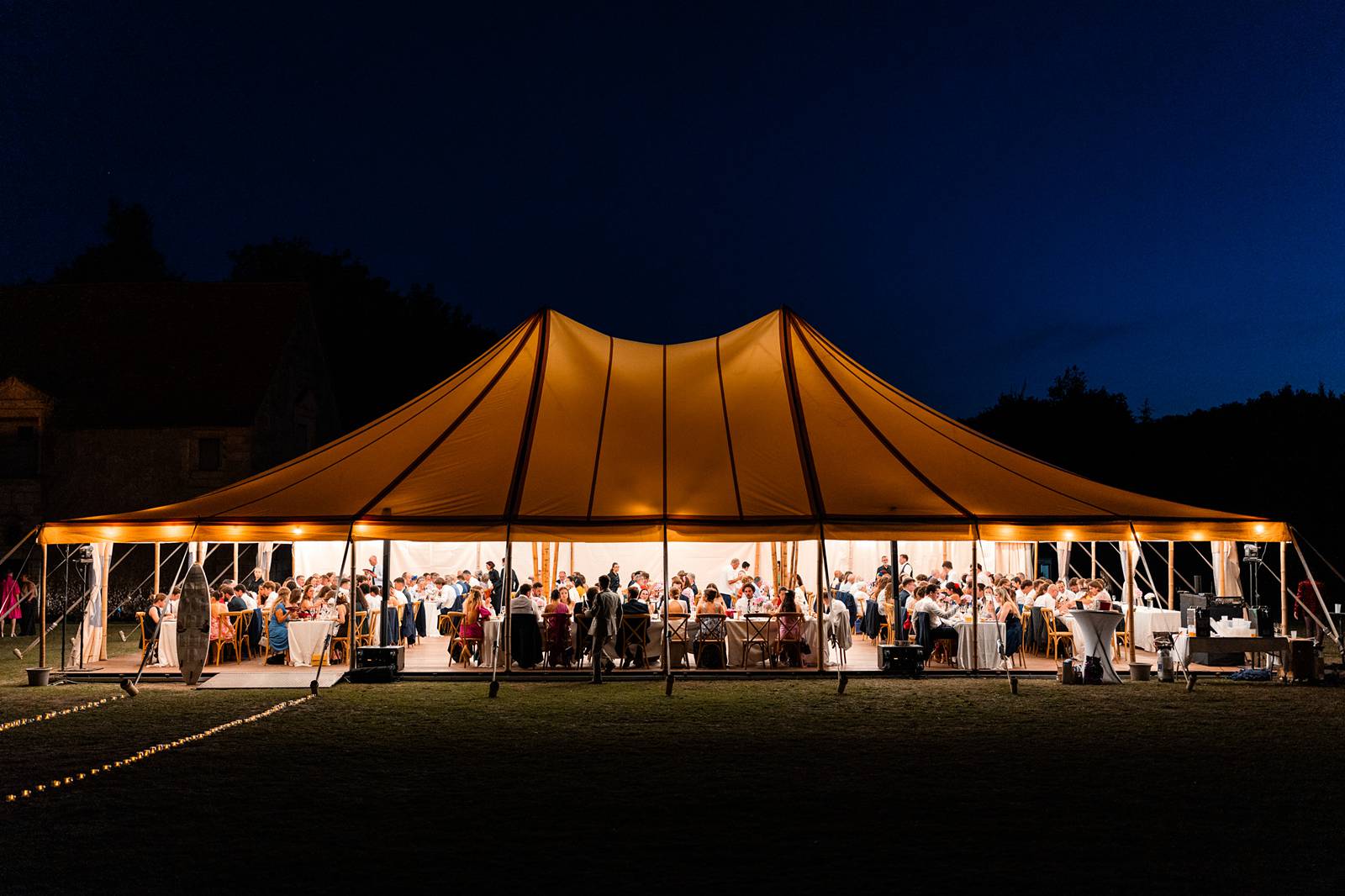 Mariage au Château de La Rochefoucauld - Repas de mariage