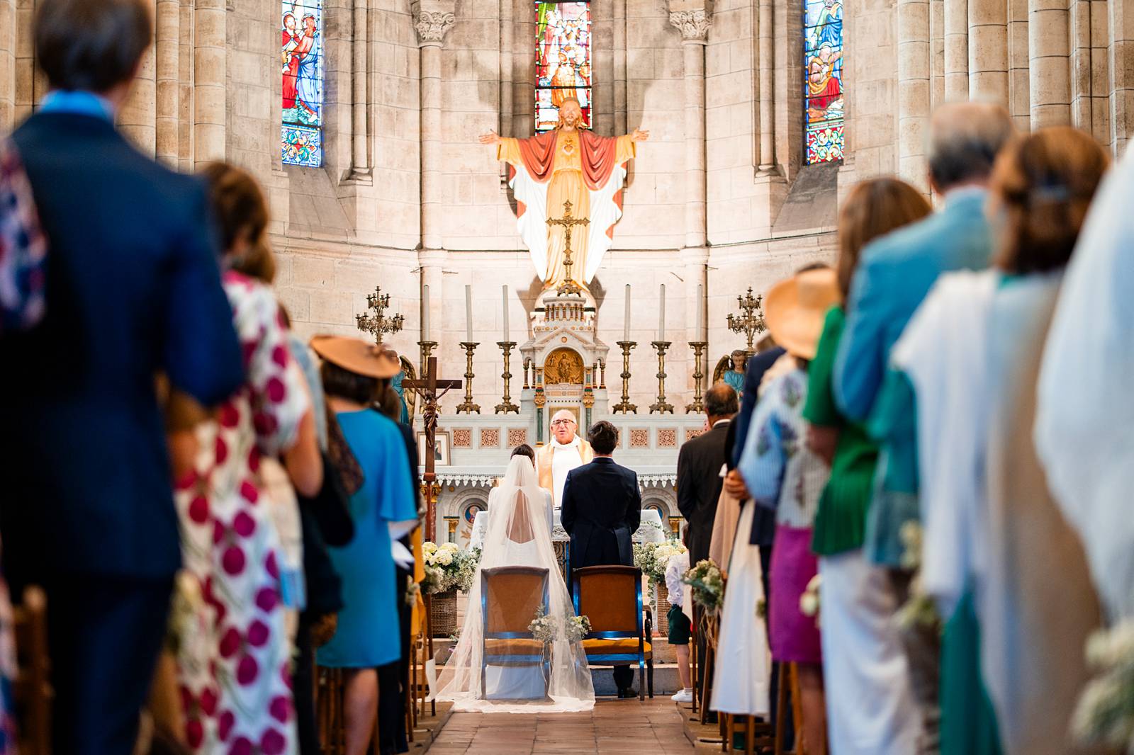Mariage à l'église Saint-Pierre de Parempuyre en Gironde de Juliette et Vincent.