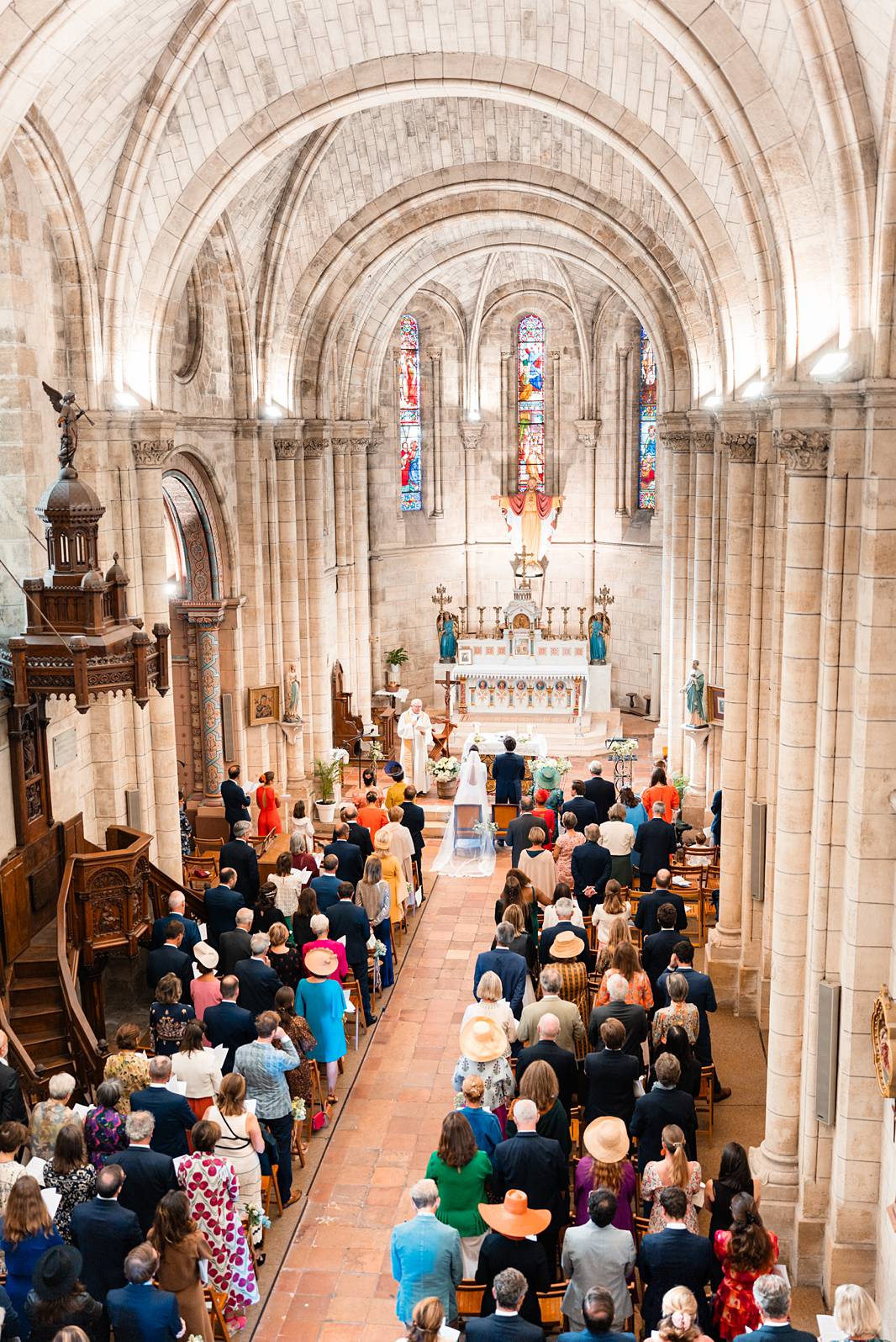 Mariage à l'église Saint-Pierre de Parempuyre en Gironde de Juliette et Vincent.