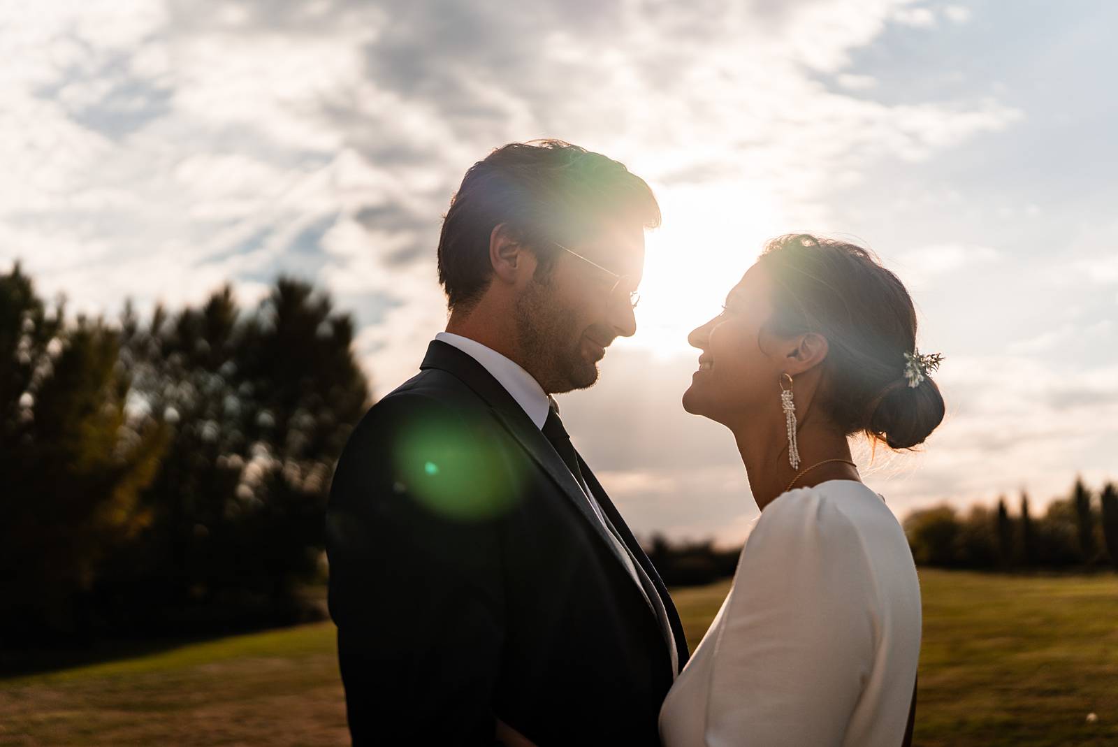 Photos de couple mariage au Château Grattequina en Gironde de Juliette et Vincent.